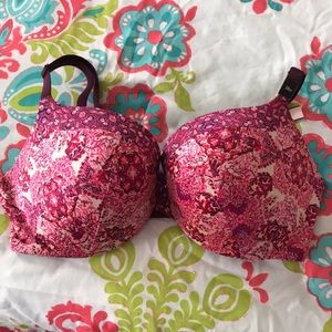 NWT Victoria’s Secret push up bra